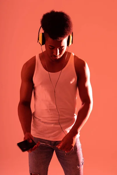 Artistic Portrait Strong African American Young Dancer Headphones Ready Play — Stock Photo, Image