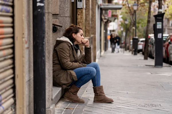 Mujer Atractiva Que Sufre Depresión Cayendo Triste Infeliz Corazón Roto —  Fotos de Stock