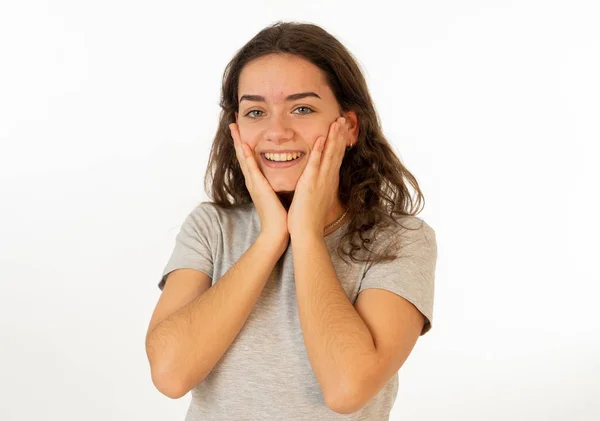 Primer Plano Retrato Chica Caucásica Bastante Joven Con Cara Feliz —  Fotos de Stock