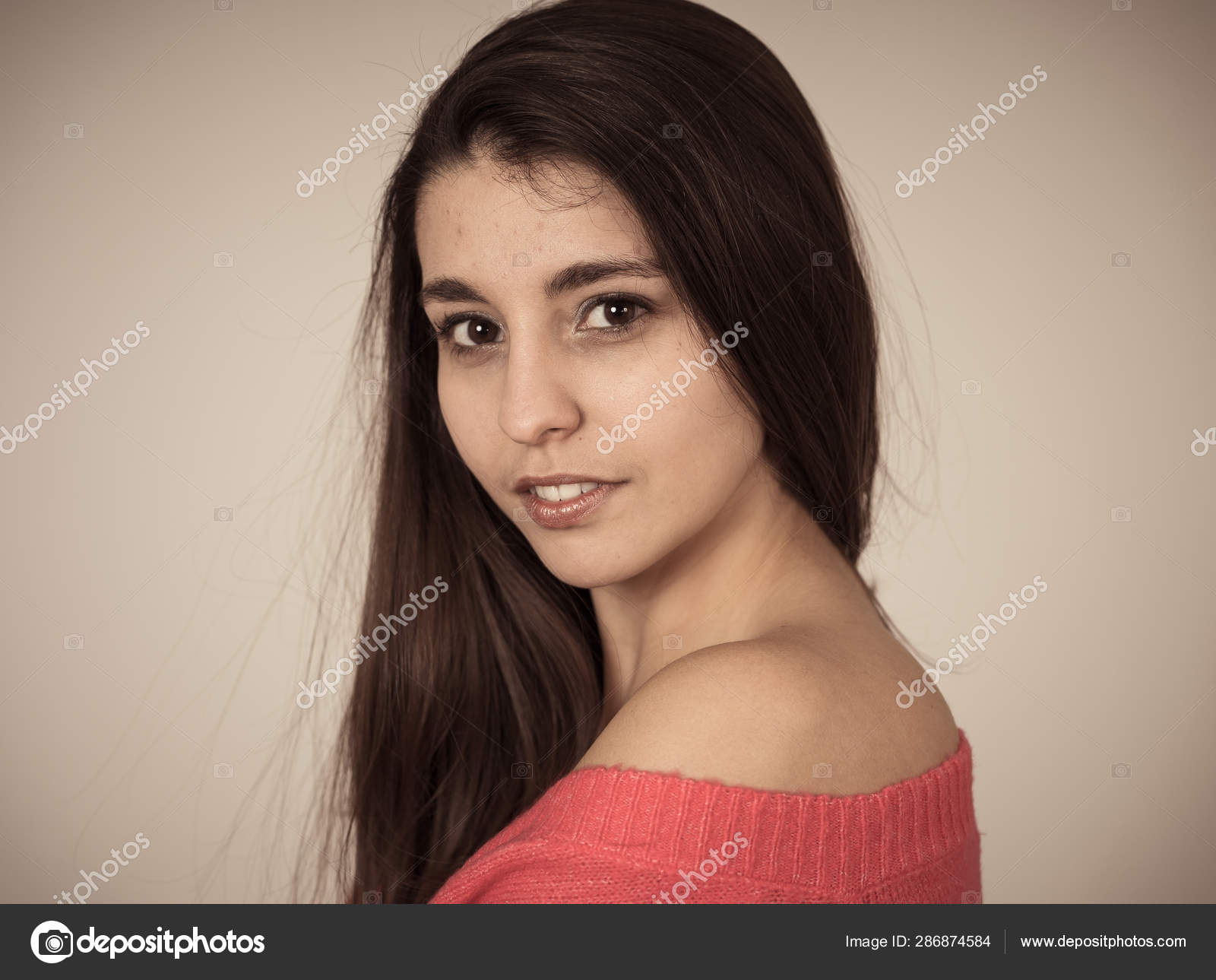 Close Portrait Young Beautiful Brunette Woman Happy Face Beautiful
