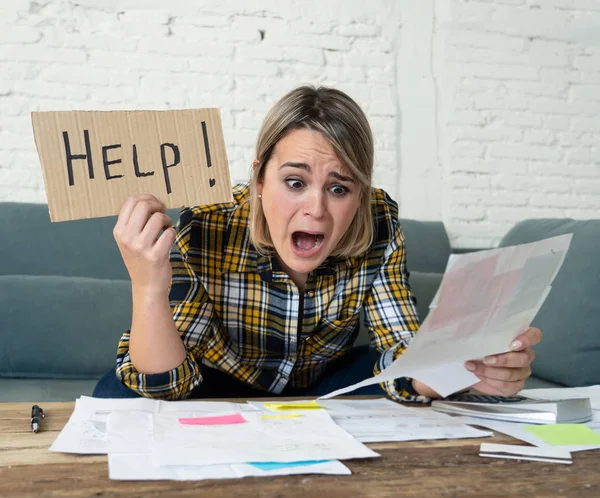 Stile Vita Ritratto Preoccupato Disperato Giovane Donna Sentirsi Stressato Mentre — Foto Stock