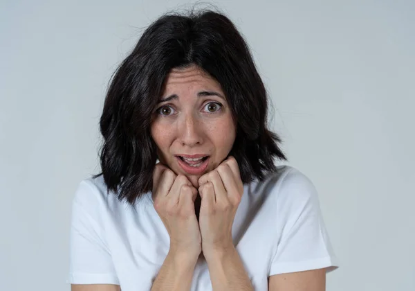 Nahaufnahme Einer Jungen Frau Mit Verängstigten Augen Schockiert Angst Machend — Stockfoto