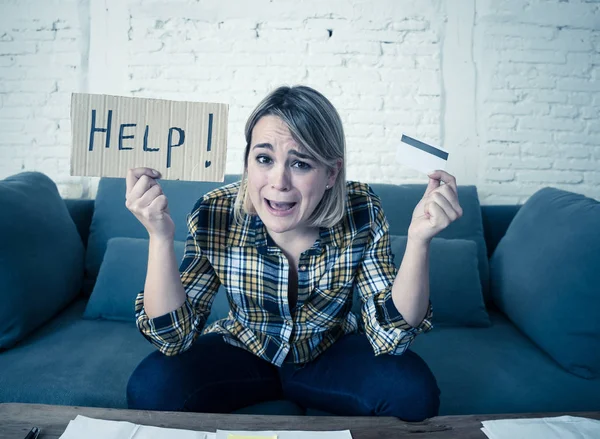 Porträtt Orolig Ung Kvinna Känsla Stressad Med För Mycket Kredit — Stockfoto