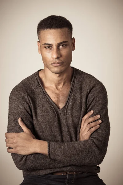 Porträtt Unga Attraktiva Snygg Afrikansk Amerikansk Man Modell Poserar Casual — Stockfoto