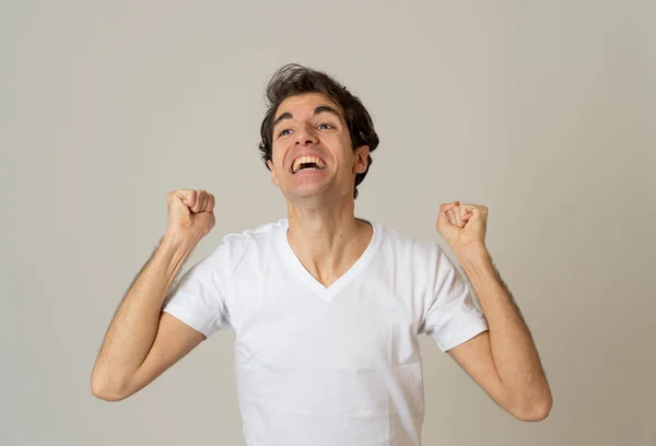 Retrato Muy Excitado Sorprendido Joven Celebrando Ganar Lotería Tener Gran — Foto de Stock