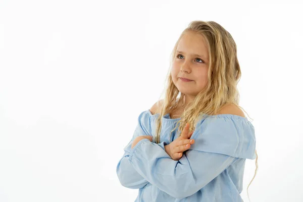 Primer Plano Retrato Una Linda Niña Bonita Pensando Soñando Con — Foto de Stock