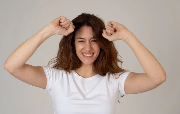 Retrato Una Hermosa Mujer Sorprendida Ganando Teniendo Gran Éxito Con — Foto de Stock