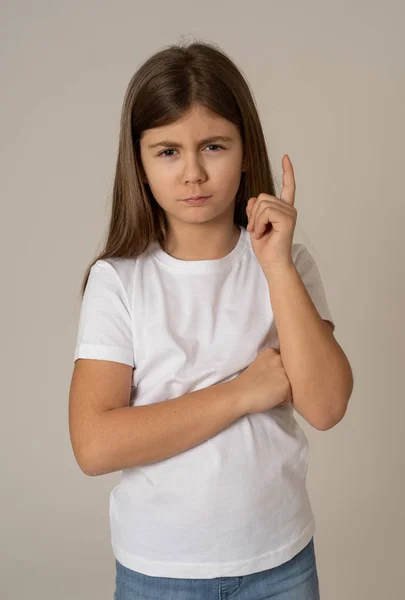 Portret Van Schattig Mooi Kind Zoek Boos Teleurgesteld Met Haar — Stockfoto