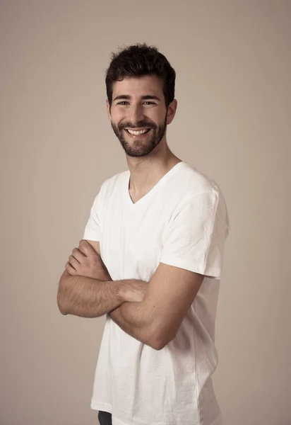 Retrato Joven Hombre Atractivo Con Barba Ojos Azules Hermosa Sonrisa — Foto de Stock