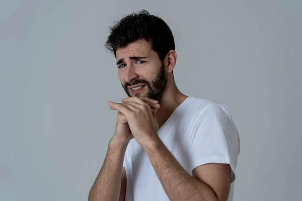 Retrato Jovem Choque Com Rosto Assustado Fazendo Gestos Assustados Olhando — Fotografia de Stock