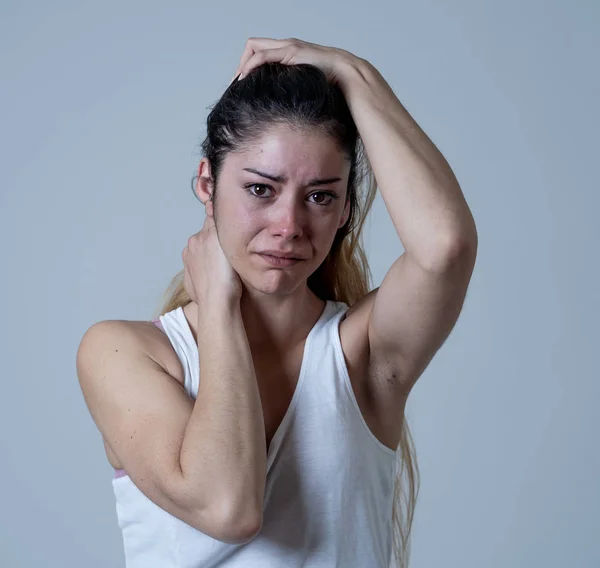 Jovem Sofrendo Depressão Sentindo Miserável Sem Esperança Suicida Retrato Uma — Fotografia de Stock