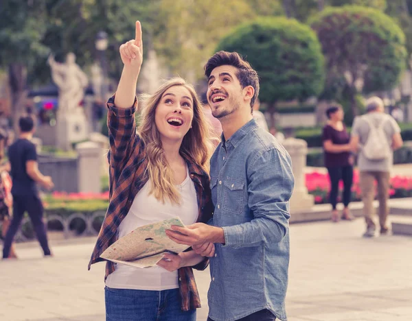 Semester Dejting Semester Och Turism Koncept Glada Unga Vänner Turister — Stockfoto