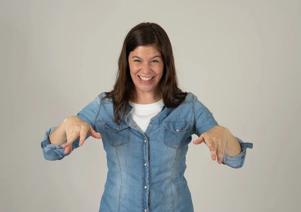 Expresión Facial Emociones Humanas Celebración Retrato Una Hermosa Mujer Conmocionada —  Fotos de Stock