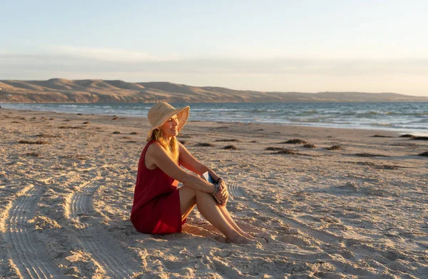 Happy Attractive Mature Woman Red Dress Enjoying Outdoors Freedom Beach — Stock Photo, Image