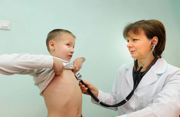 Grip aşısı için hazırlanıyor.