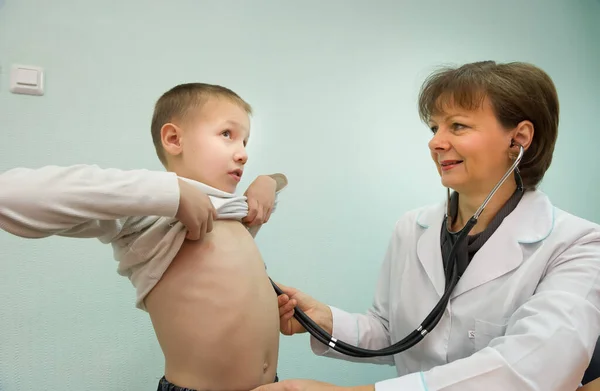 Grip aşısı için hazırlanıyor.