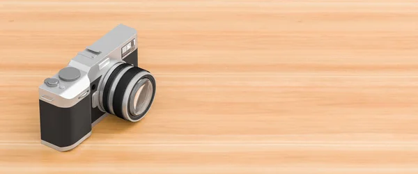 木製の背景に隔離されたレトロなデジタルカメラ — ストック写真