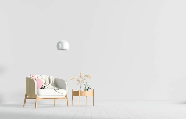 Mur vide dans un style scandinave intérieur avec fauteuil . — Photo