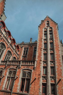 Bruges tipik Flanders tarzında binaların Tuğla cephe