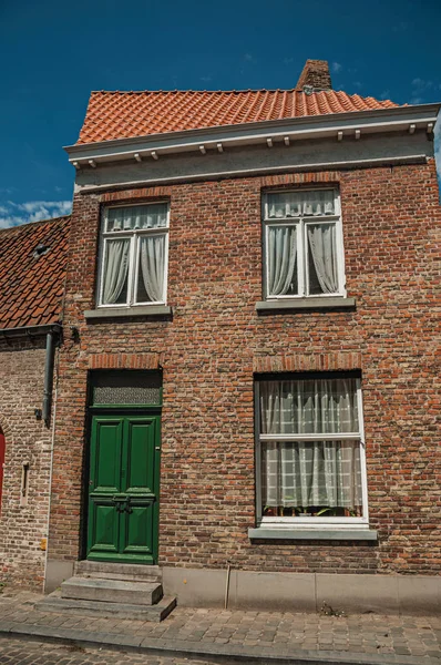 브뤼헤 의 거리에서 오래된 주택의 벽돌 외관 — 스톡 사진