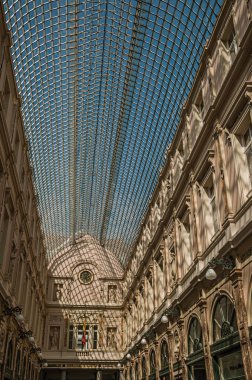 Brüksel'de Galeries Royales Saint-Hubert sınıf tavan