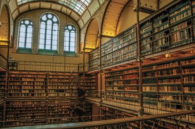 Amsterdam Rijksmuseum büyük kütüphane