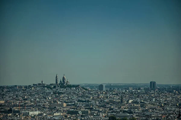 Skyline mit der Basilika Sacre-Coeur in Paris — Stockfoto