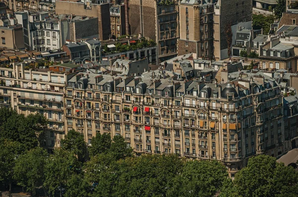 Seine und Gebäude vom Eiffelturm in Paris aus gesehen — Stockfoto