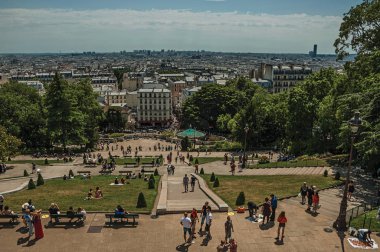 Paris'te butte Montmartre üstünden Skyline