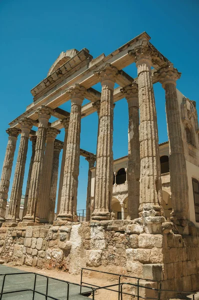 Colunas de mármore no Templo de Diana em Merida — Fotografia de Stock