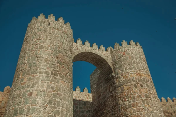 Верхня частина міста Альказар між двома вежами в Авіла — стокове фото