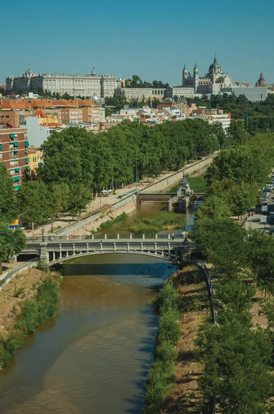Royal Palace and Almudena Cathedral and Manzanares River at Madrid — Stock Photo, Image