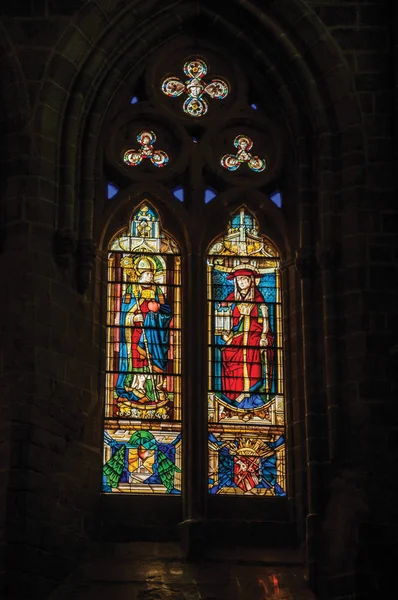 Βιτρό παράθυρα στον γοτθικό καθεδρικό ναό της Άβιλα — Φωτογραφία Αρχείου