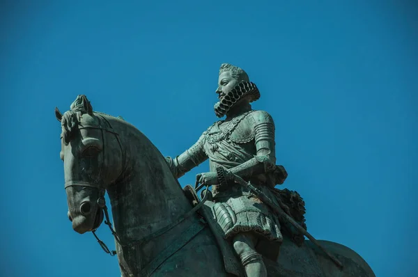 Imposing bronze equestrian statue of King Philip III in Madrid — Stock Photo, Image