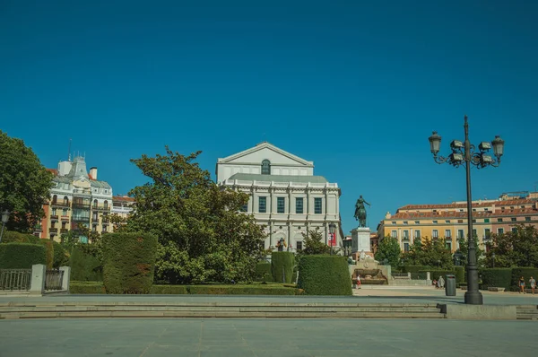 Square with the Royal Theatre in Madrid — Stock Photo, Image