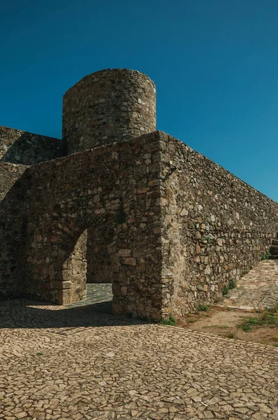 Πύλη στο πέτρινο τοίχωμα του κάστρου Marvao — Φωτογραφία Αρχείου