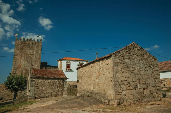 Capelas de Santo António e Calvário com muros de pedra — Fotografia de Stock