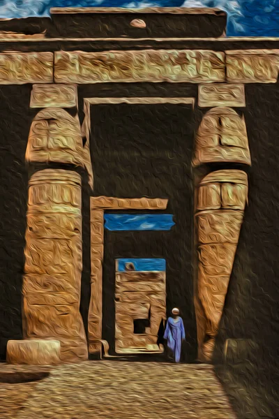 ルクソール近くのカルナック神殿の象形文字で覆われた古い寺院から遺跡に立っているエジプト人の男 エジプト中央部の寺院や墓の多くの遺跡を持つ野外博物館 油絵具フィルター — ストック写真