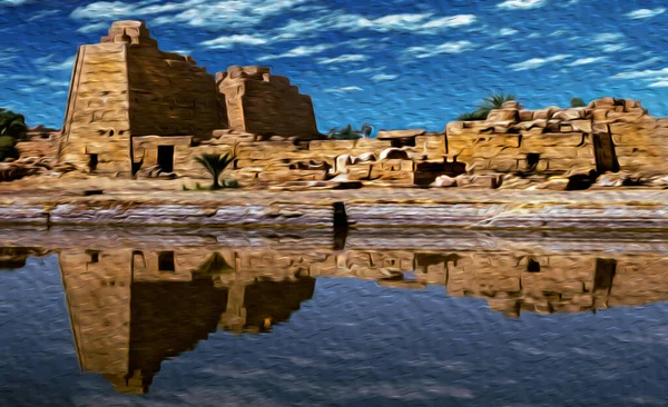 古代エジプト人によって作られた寺院の遺跡はルクソール近くのカルナック寺院のプールに反映されました エジプト中央部の寺院や墓の多くの遺跡を持つ野外博物館 油絵具フィルター — ストック写真