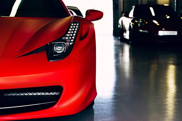 İSTANBUL, TURKEY - 07 Kasım 2010 'da İstanbul, Türkiye' de 13. Uluslararası Otomobil Fuarı 'nda Ferrari 458 Italia.