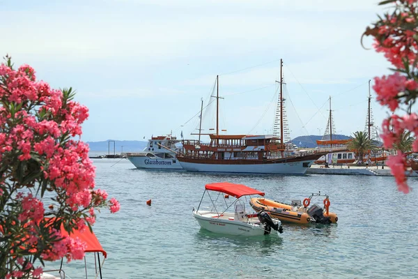 Neos Marmaras Greece June 2018 Tourist Yacht Pier — Stock Photo, Image