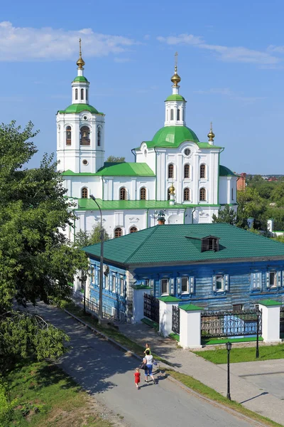 Tyumen, Rusya Federasyonu-Ağustos 14, 2018: Voznesensko-yaz öğleden sonra St. George Kilisesi