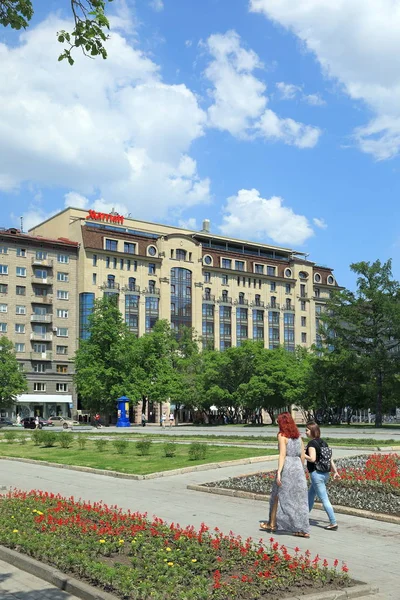 Novosibirsk Rusya Federasyonu Haziran 2018 View Marriott Hotel Yaz Güneşli — Stok fotoğraf