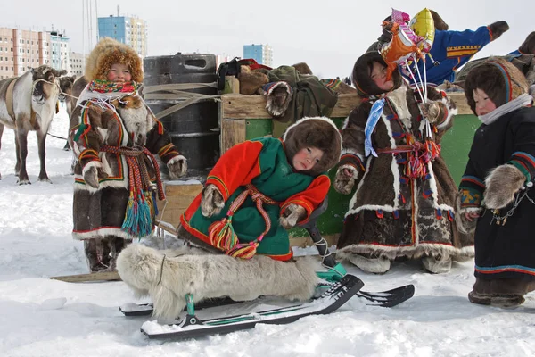 Nadym Rússia Março 2008 Crianças Pequenas Nenets Festival Nenets Aborígenes — Fotografia de Stock
