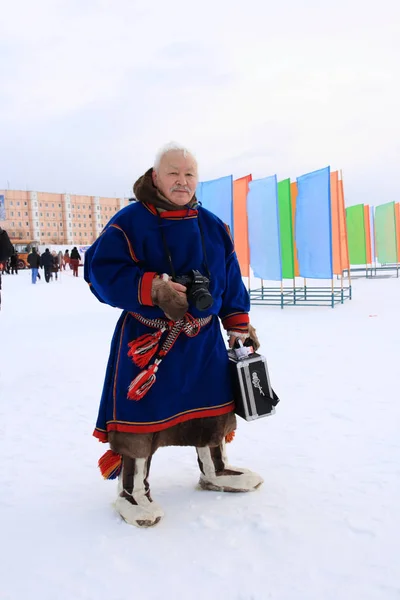 Nadym Rusya Federasyonu Mart 2010 Nenets Adam Fotoğrafçı Nenets Rus — Stok fotoğraf