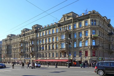 Saint Petersburg, Rusya Federasyonu-Mayıs 02, 2017: tüccar Sharova - P. ı. Likhachev güneşli gün daireli ev ev. Nevsky prospect, 66