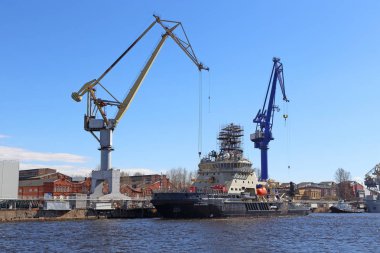 Saint Petersburg, Rusya Federasyonu-Mayıs 03, 2017: Kuzey Deniz Kuvvetleri Ilya Муромец dizel elektrik buzkıran inşaatı