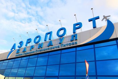 Barnaul, Rusya Federasyonu-Ağustos 21, 2013: Sovyet kozmonot Herman Titov sonra adlı Havaalanı inşa