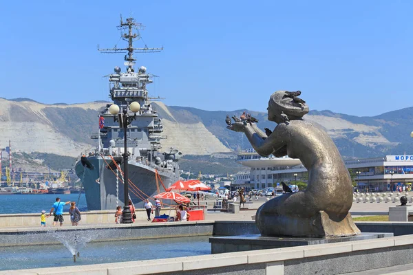 Novorossiysk Rusia Agosto 2015 Monumento Fuente Dador Agua Crucero Museo — Foto de Stock