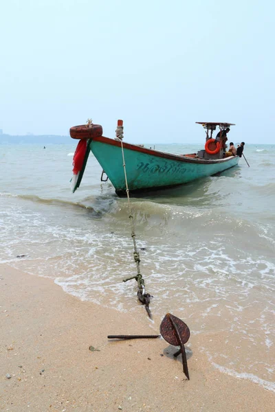 泰国芭堤雅 2012年3月28日 泰国湾岸边的渔船 — 图库照片